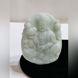 Guanyin jade  pendant